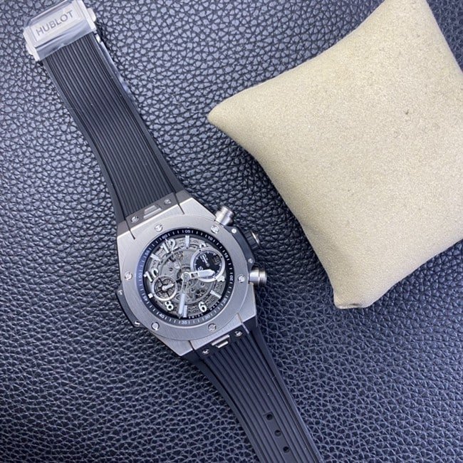 Hublottop-tier replica watch big bang series men's black dialrubber strap full automatic movement front view