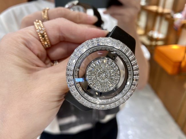 top-tier replica Jack Bao watch women's black dial black belt quartz front view