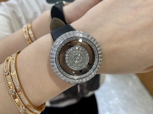 top-tier replica Jack Bao watch women's black dial black belt quartz front view