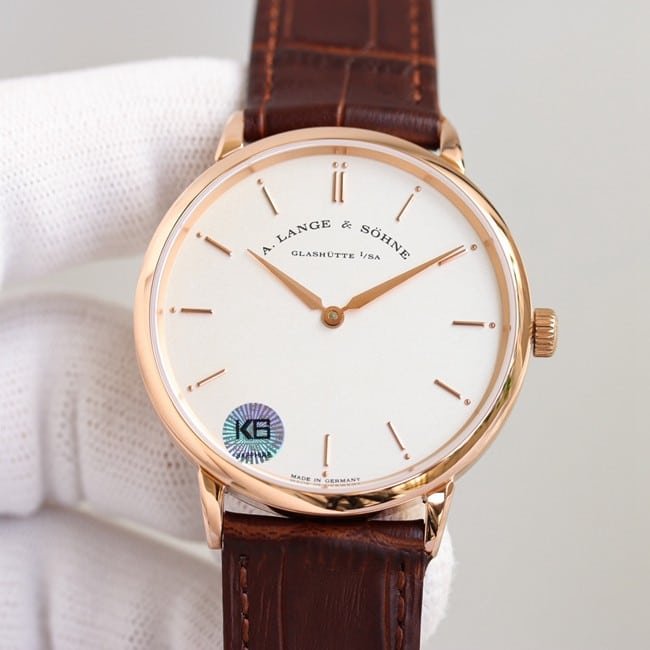 top-tier replica Lange SAXONIA series two-hand rose gold steel case front view