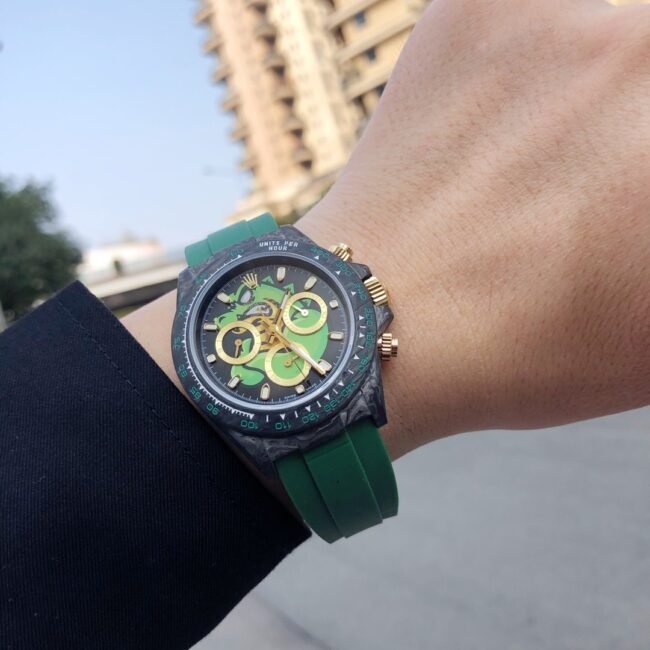 TW factory top-tier replica watch RolexROLEX universe chronographDaytona series carbon fiber black dial green bottom men's mechanical watch front view
