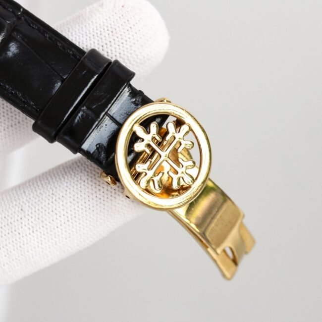 top-tier replica watch Patek Philippe super complex function chronograph series 18K gold white bottom men's mechanical watch clasp picture