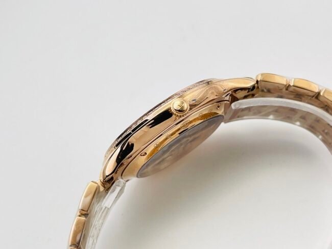 top-tier replica watch Jaeger-LeCoultre 18k gold men's watch ultra-thin master series side view