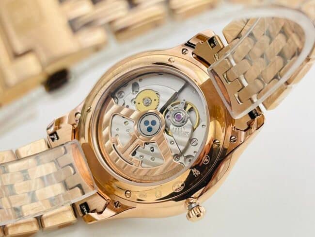 top-tier replica watch Jaeger-LeCoultre 18k gold men's watch ultra-thin master series movement picture