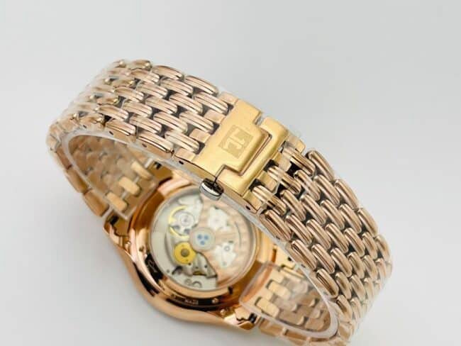 top-tier replica watch Jaeger-LeCoultre 18k gold men's watch ultra-thin master series clasp picture
