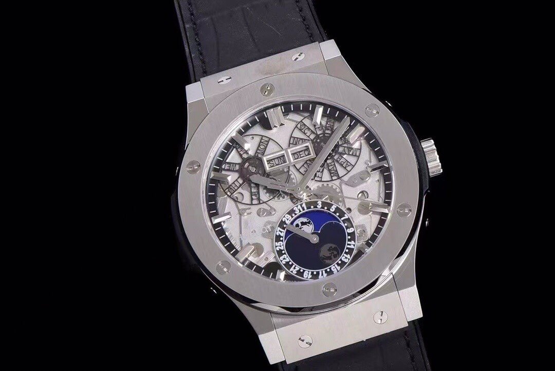 Hublot watch men's classic fusion 1:1 super clone watch hollow disc leather strap model 547.NX.0170.LRfront live photo