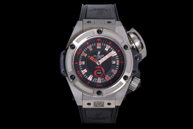 Top replica watch Hublot King Power titanium luminous 1400 automatic mechanical movement men's watch front view