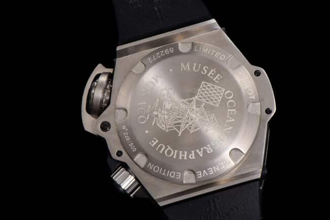 top-tier replica watch Hublot HUBLOT titanium shell king supreme lumeblue dial1400automatic men's mechanical watch movement picture
