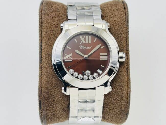 Relógio feminino com pulseira de aço Chopard HAPPY SPORT da YF Factory, mostrador vermelho com 7 diamantes flutuantes, super clone 1:1 — luxury replica watch guide | Watch Replica Expert