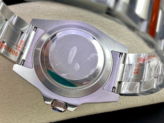 top-tier replicaRolex snow rose ring left-handed GMT-Master series GMT men's mechanical watch back view