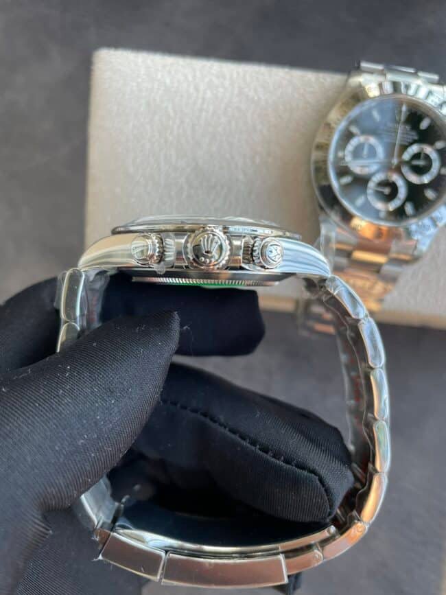 Side view of Rolex's new white steel Daytona 4130 movement men's watch from Dachang high-quality replica C factory