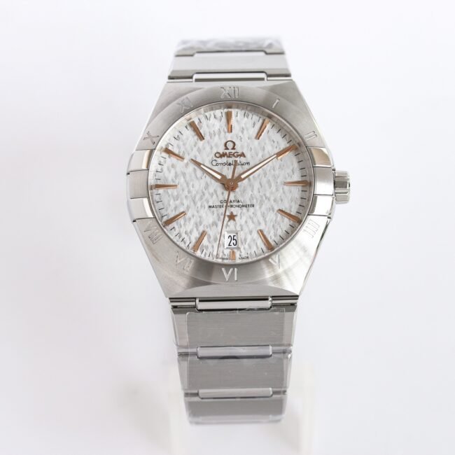 ODER Factory Omega Constellation 39 mm Top Replik: Satingeprägtes rhodiniertes graues Zifferblatt, Stahlarmband, Ref.-Nr. 131.10.39.20.06.001 — detailed review and buying guide | Watch Replica Expert