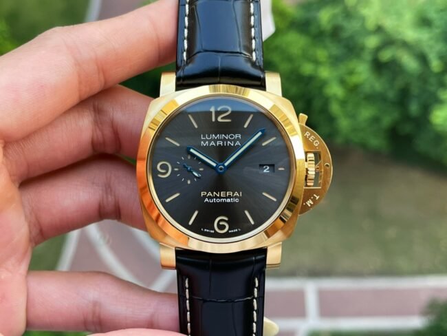 VS Factory Panerai PAM01115 Men's Luminor Top Replica Watch with Black Dial, Gold Color Strap and Sapphire Crystal — luxury replica watch guide | Watch Replica Expert