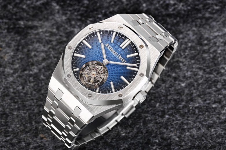 Dachang high-quality replicaR8 factory 2022 Audemars Piguetblue dialRoyal Oak self-winding tourbillon men's watch front view