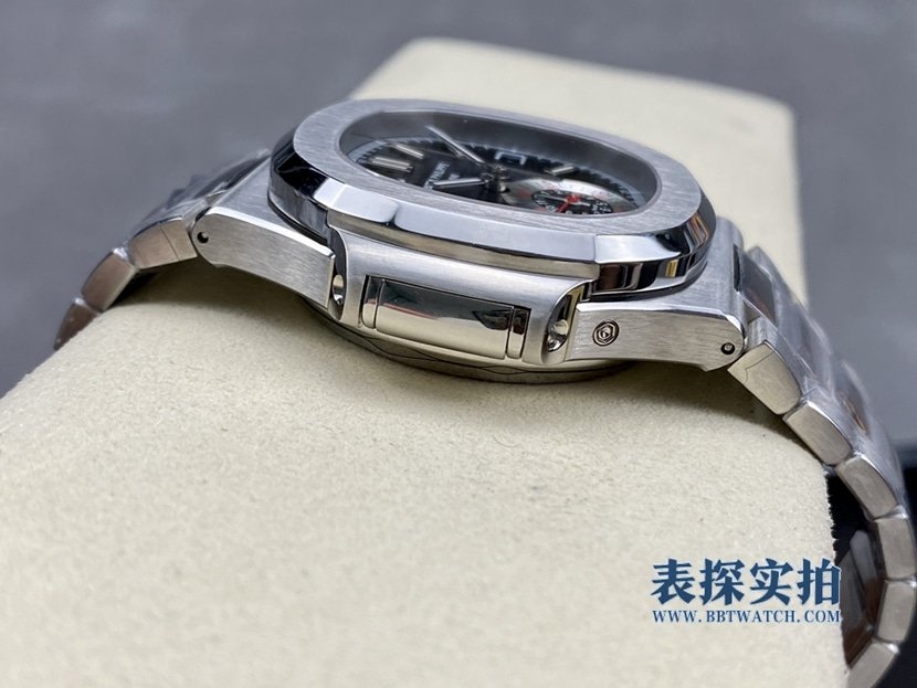 top-tier replicaPPF innovative and avant-garde spirit joins hands with Patek Philippeblack dial5980 series watch side