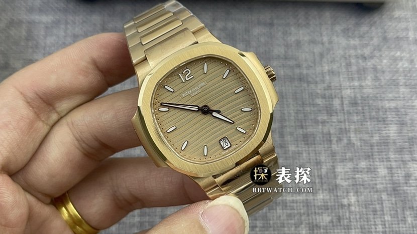 3K Fábrica Patek Philippe Elegância Esportiva Feminina 1:1 Réplica Premium 7118/1R-010 Mel-Ouro Mostrador Pulseira de Aço Cristal de Safira — luxury replica watch guide | Watch Replica Expert