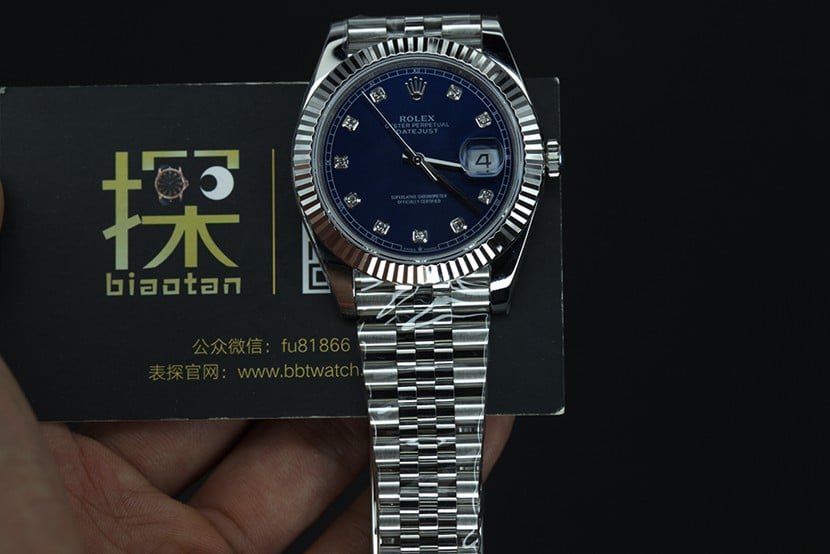 Rolex Log Top Réplique de montre avec mouvement 3235 Verre saphir de 41 mm Cadran bleu foncé Bracelet en acier — luxury replica watch guide | Watch Replica Expert