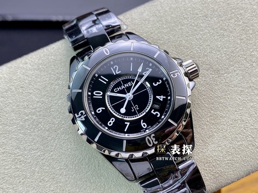 XF fábrica Chanel feminino J12 H0682 super A super clone relógios mostrador preto pulseira de aço 33mm movimento de quartzo charme de cerâmica branca — luxury replica watch guide | Watch Replica Expert