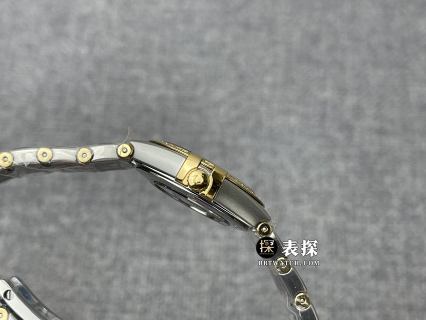 3S factory Omega Constellation 1:1 top-tier replica watch women's white mother-of-pearl plate yellow gold diamond steel bracelet model pictures and prices side live photo