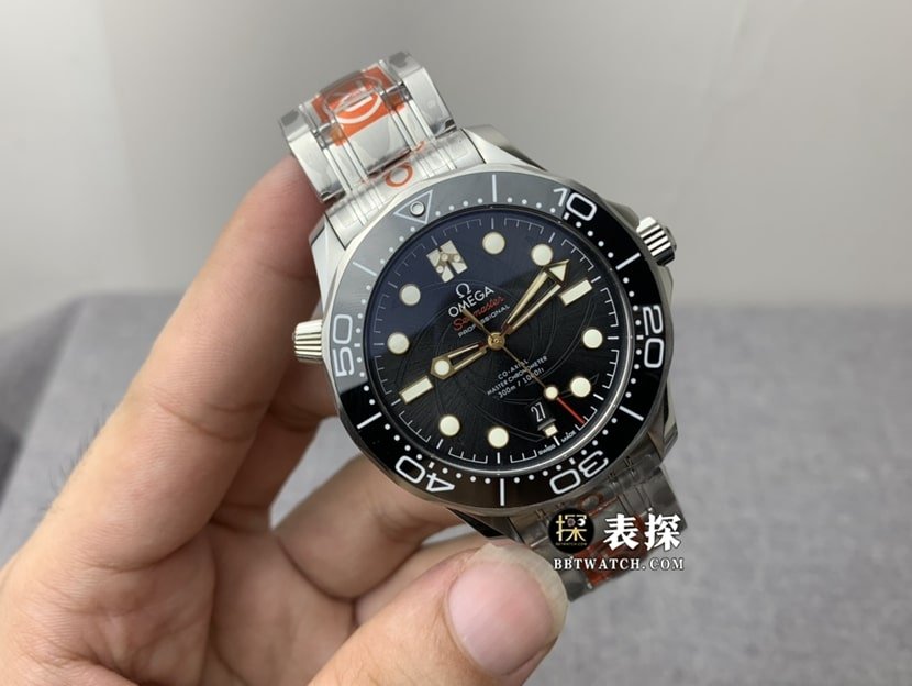 OR factory OmegaSeamastertop-tier replica watch men's black dial laser engraved barrel pattern steel bracelet model pictures and prices front live photo