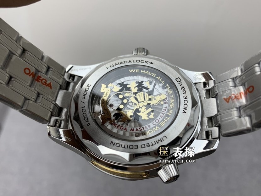 OR factory OmegaSeamastertop-tier replica watch men's black dial laser engraved barrel pattern steel bracelet model pictures and prices caseback live photo