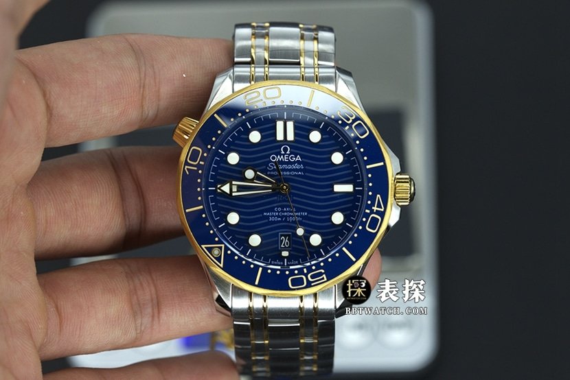Relógio masculino VS Factory Omega Seamaster 300M: pulseira de aço rosa ouro azul 210.20.42.20.03.001, qualidade de réplica 1:1 superior — luxury replica watch guide | Watch Replica Expert