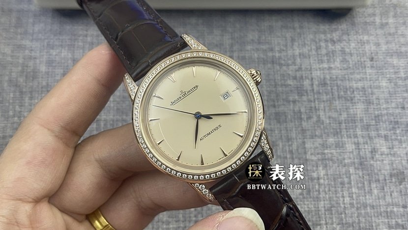 Jaeger-LeCoultre Master Series 1:1 Top Réplica masculina com mostrador amarelo casca de ovo pulseira de diamantes em ouro rosa — luxury replica watch guide | Watch Replica Expert