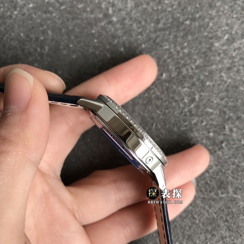 ZF FactoryJaeger-LeCoultre dating 1:1 super clone watch women's silver dialmoon phaseleather strap model pictures and prices side live photo
