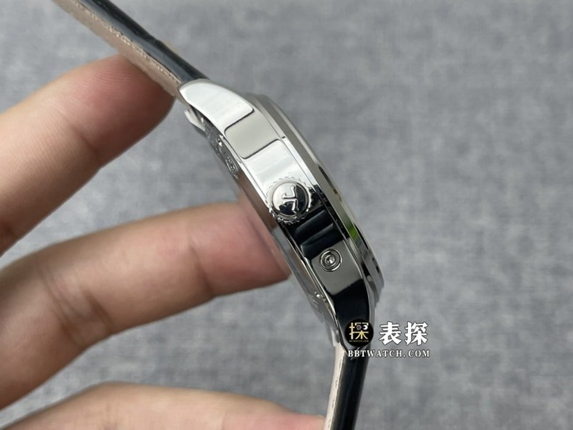 ZF factory Jaeger-LeCoultre Master 1428421 super A super clone watches men's silver plate dual time zone strap models pictures and price side real picture
