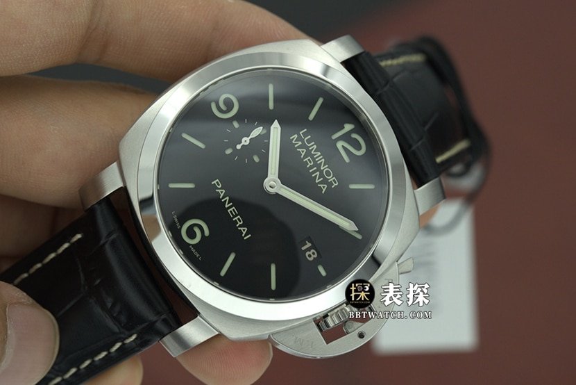 VS FactoryPanerai men's top-tier 1:1super clone watch black dialleather strap model PAM 00359front live photo