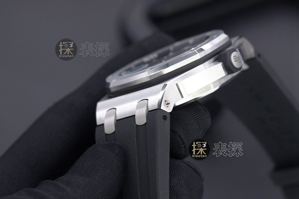 APS factory Audemars Piguet men's Royal Oak1:1super clone watch black dial rubber model 15710ST.OO.A002CA.01 side view