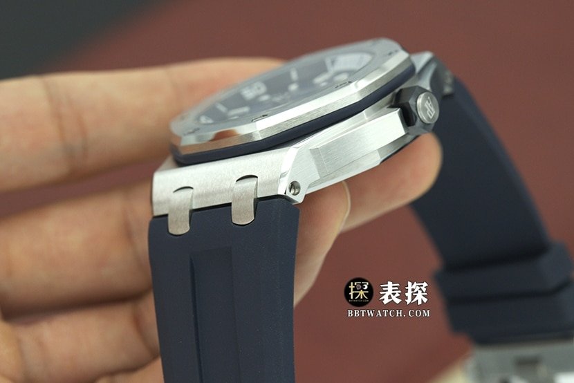 ZFAudemars Piguet men's Royal Oak offshore top-tier replica watch sea blue dial rubber model 15720ST.OO.A027CA.01side live photo