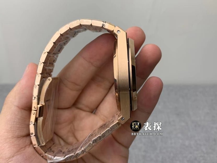 R8 factory Audemars PiguetRoyal Oaktop-tier replica watch men's gold plate tourbillonsteel bracelet model pictures and prices side live photo