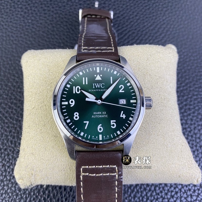 AOF Factory 1:1 Pilot Watch IW328205 with Teardrop Luminescent Scale, Green Strap IW328205 — detailed review and buying guide | Watch Replica Expert