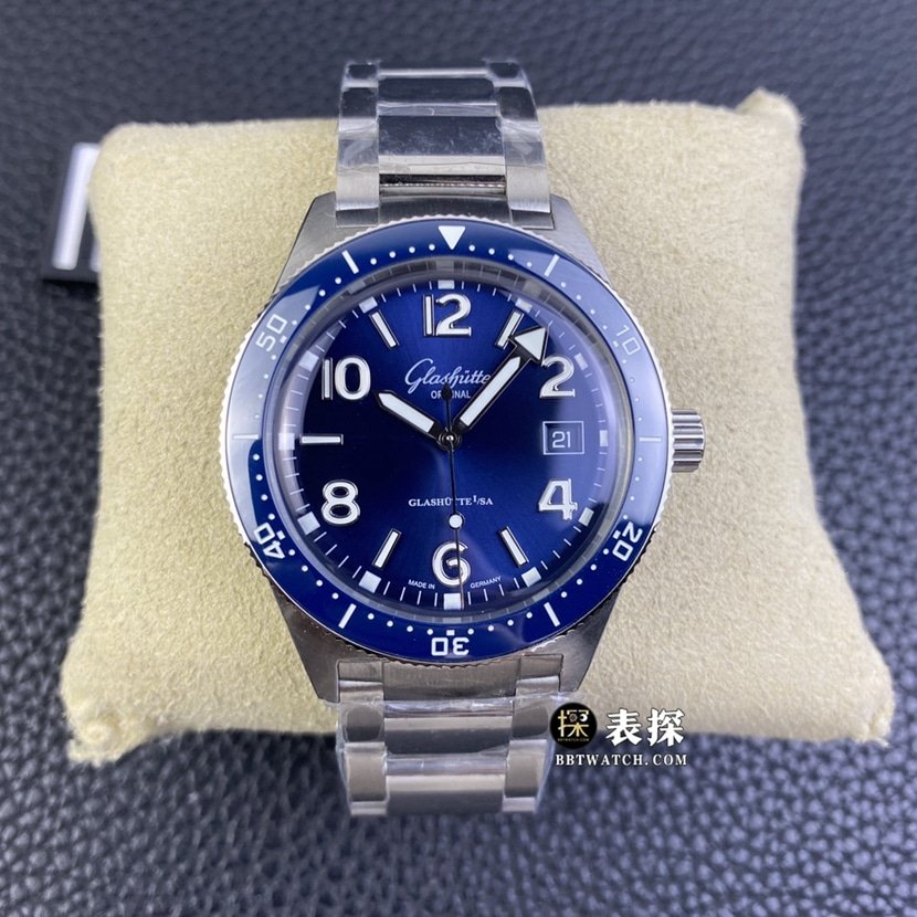 Top Replica Glashütte Original Pioneer Men's Watch with Sapphire Crystal, Steel Bracelet and Blue Dial, Model 1-36-13-02-81-70 — luxury replica watch guide | Watch Replica Expert