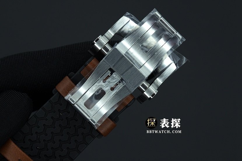 V7 factory Chopard racing super A super clone watches men's dark gray panda disk rubber models pictures and price buckle real picture