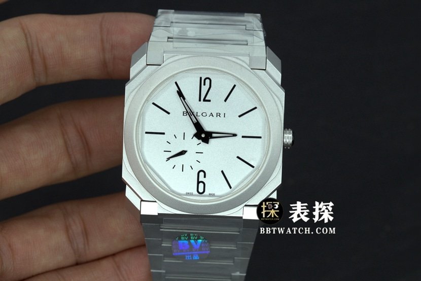 BV Factory Bulgari Octo Finissimo Clone 1:1 ultra-mince pour homme, cadran blanc, bracelet en acier Réf. 103011 — luxury replica watch guide | Watch Replica Expert