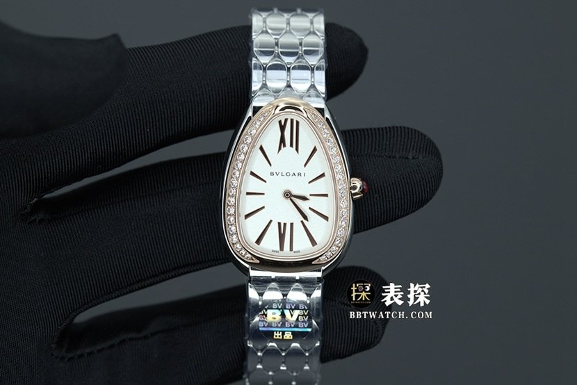 BV Factory Bulgari Serpenti Seduttori 103143 Dernière réplique de montre 1:1 pour femme sertie de diamants avec plaque blanche, aiguilles dorées et bracelet en acier — luxury replica watch guide | Watch Replica Expert