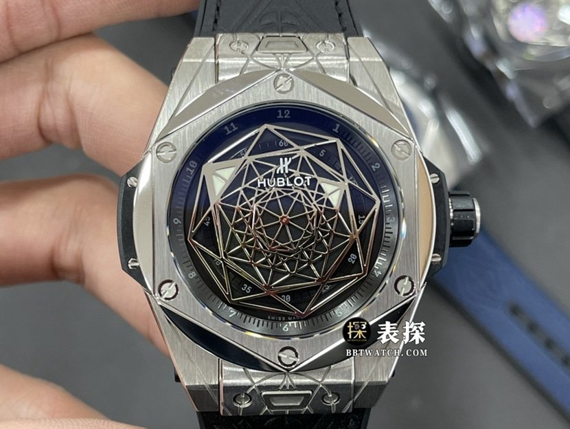 WWF Herren-Hublot 1:1 Replica Big Bang Titangehäuse, gummiertes Armband, Modell 415.NX.1112.VR.MXM16 — luxury replica watch guide | Watch Replica Expert
