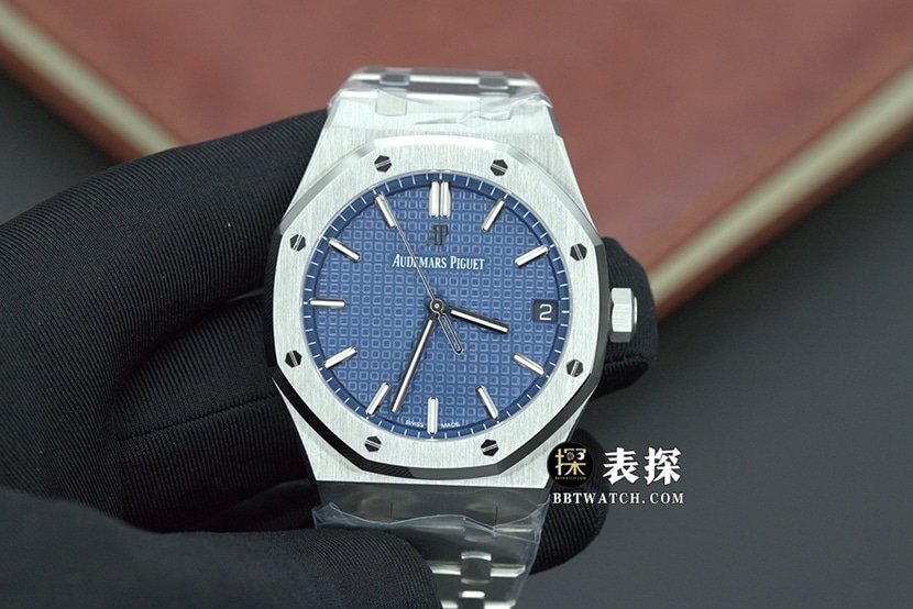 ZF Audemars Piguet Royal Oak 15500ST.OO.1220ST.01 Cadran bleu Bracelet en acier 1:1 Top Replica Watch, V2 Édition améliorée — detailed review and buying guide | Watch Replica Expert