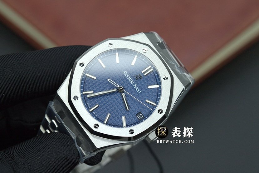 Audemars Piguet ceiling replica,zfRoyal Oakreplica watch,front live photo