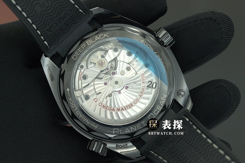VS Factory Omega Seamaster 1:1 Replica Watch Black Dial Rubber Strap Model 215.92.46.22.01.001 Real Back Photo