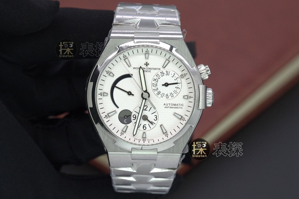 TWA factory travels all over the world Vacheron Constantin1:1replica watch lumechronograph white dialsteel bracelet front view