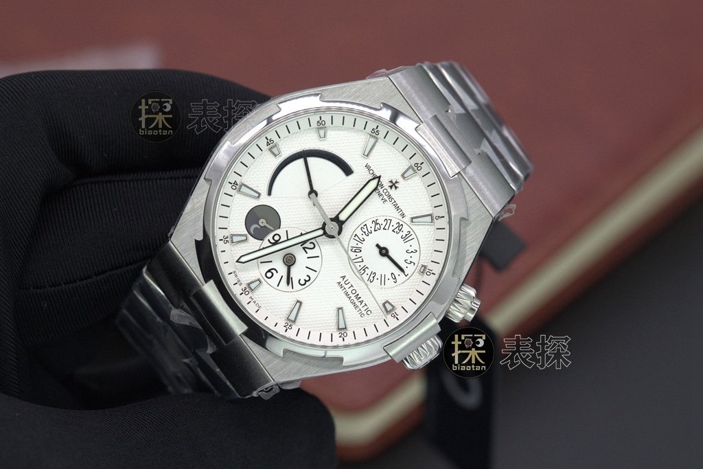 TWA factory travels all over the world Vacheron Constantin1:1replica watch lumechronograph white dialsteel bracelet front view