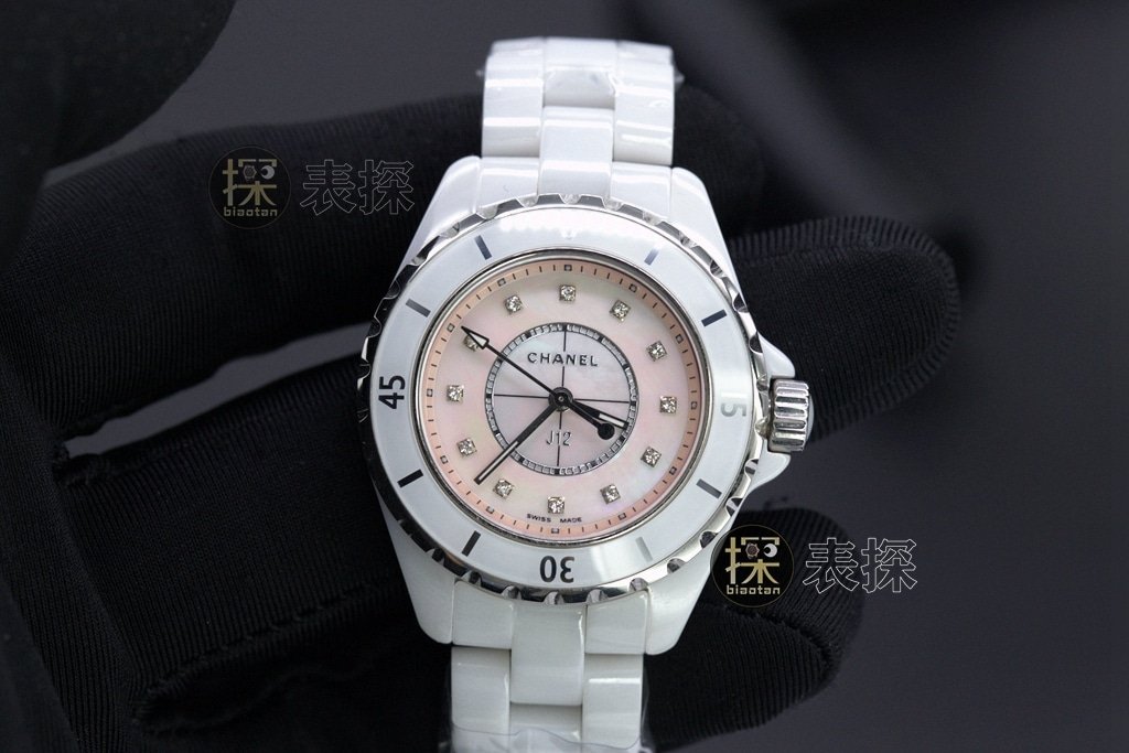 Reloj de cerámica para mujer Chanel J12 con esfera rosa y movimiento de cuarzo — luxury replica watch guide | Watch Replica Expert