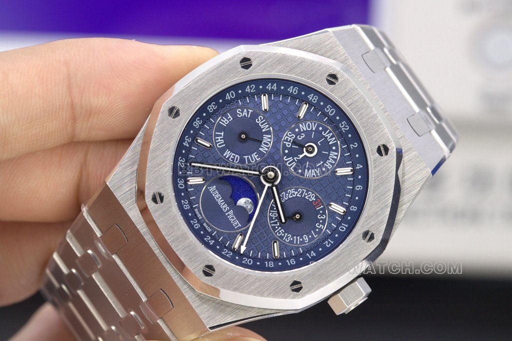 Audemars Piguet Top 1:1 Replica Watches BBR Royal Oak 26574ST.OO.1220ST.03 Blue Plate