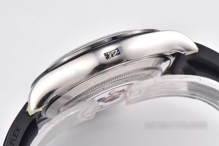 Factory C Rolex Daytonatop-tier replicablack dial rubber model m116519ln-0025side live photo