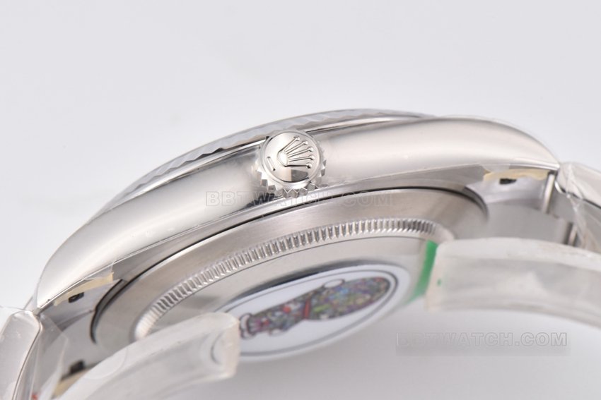 C factory Rolex log 1:1super cloneblue dial Roman numeral steel bracelet model m126334-0025side live photo