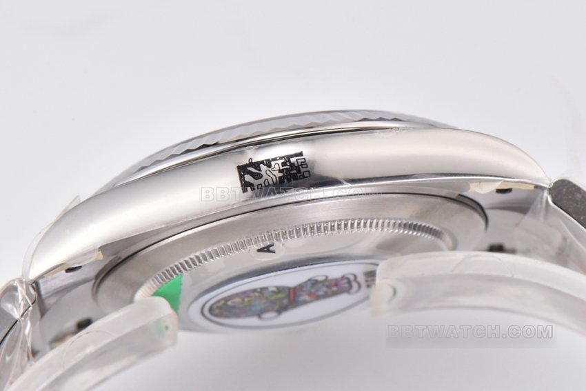 C factory Rolex log 1:1super clonesilver dial41mm three row link m126334-0003side live photo