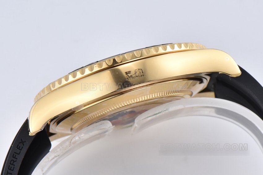 Factory C Rolex Yacht-Master top-tier 1:1high-quality replicablack dialyellow gold rubber model M226658-0001side live photo